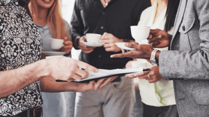 Socialising_at_an_event 